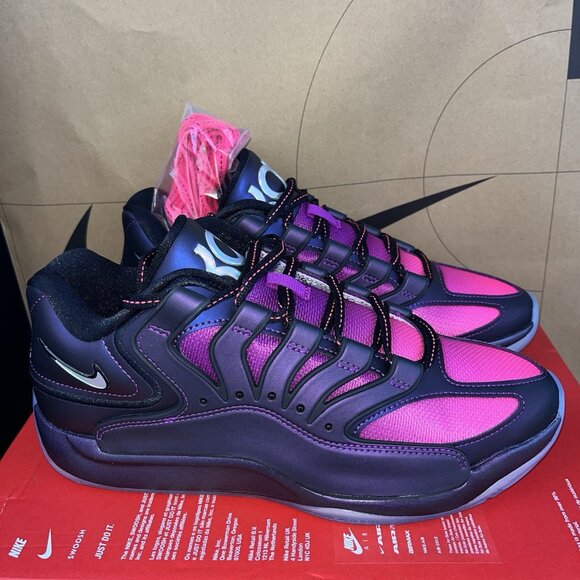 Athletic_Shoes
